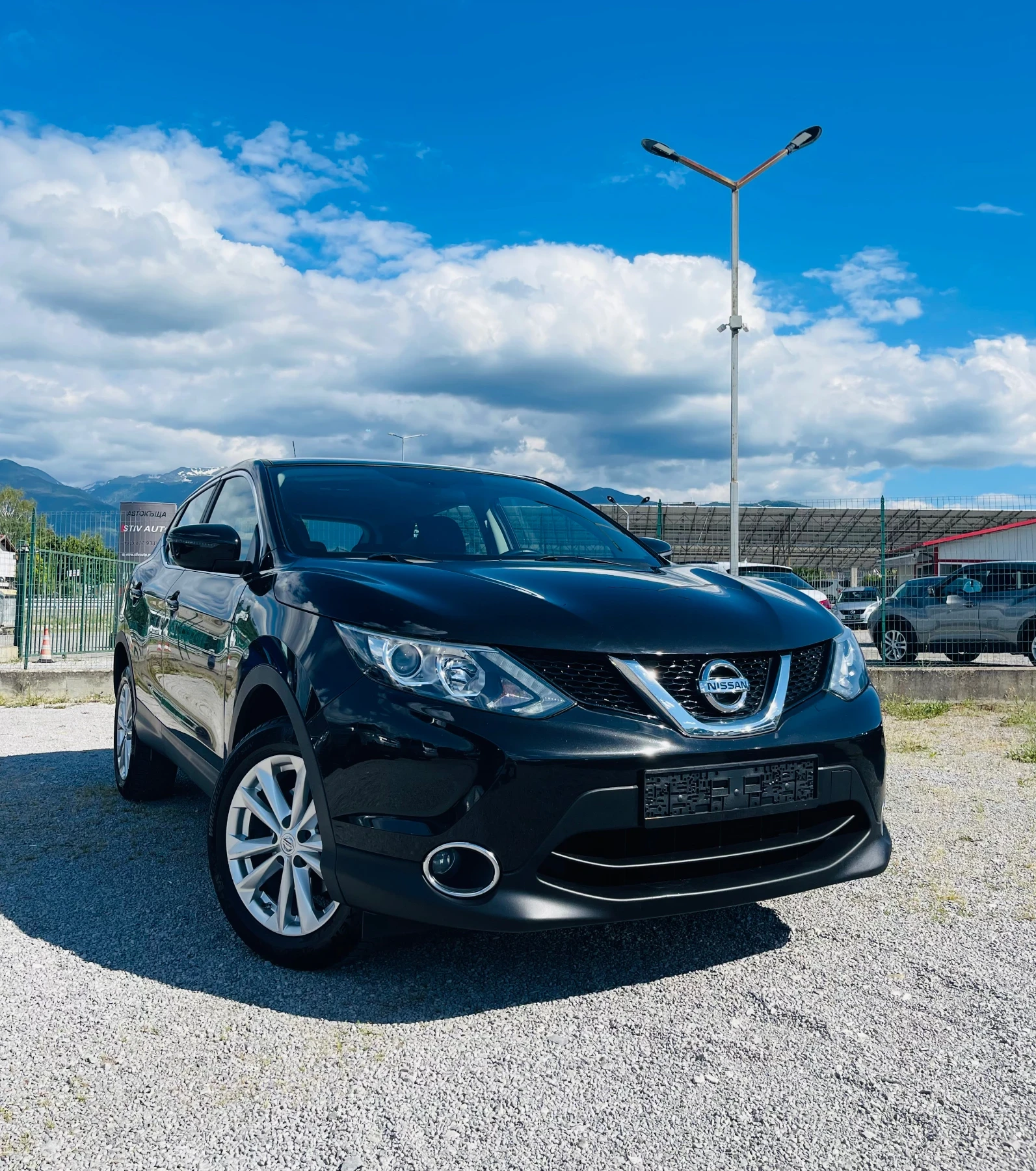 Nissan Qashqai 1.5 dci 135000 км EURO6, снимка 3 - Автомобили и джипове - 54923561