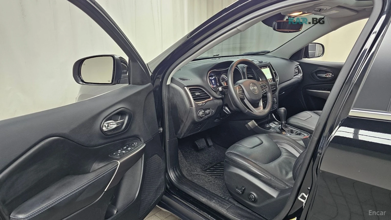 Jeep Cherokee 2.4 Longitude High AWD* КОЖА* ПАНО* НАВИ, снимка 8 - Автомобили и джипове - 55400677