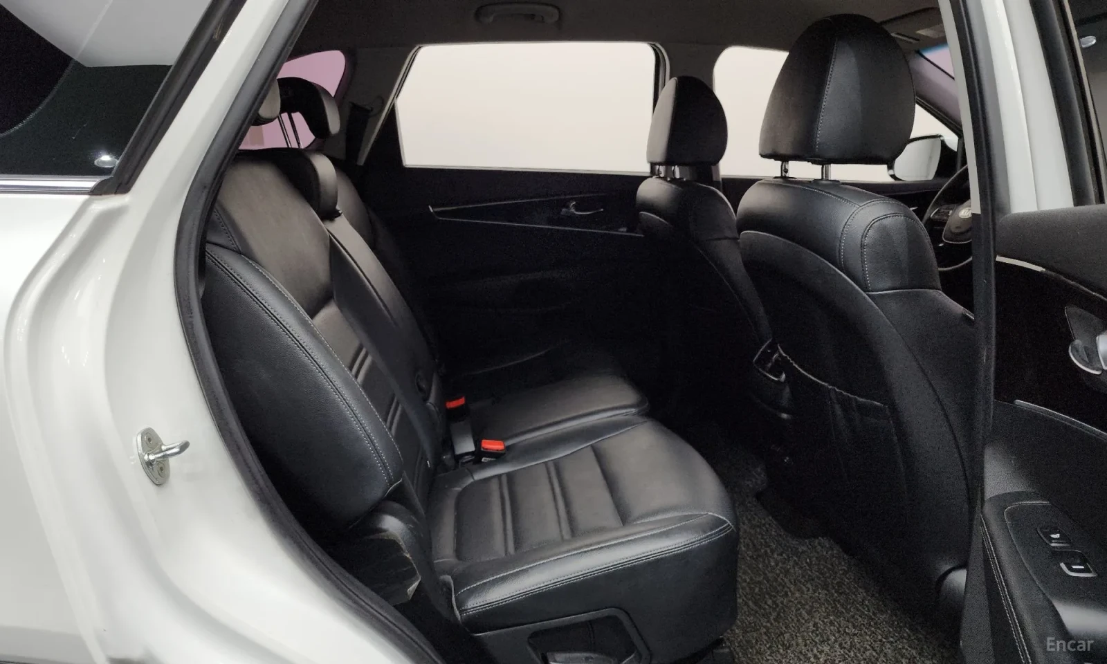 Kia Sorento 2.2 4WD\Фейслифт\Топ цена, снимка 11 - Автомобили и джипове - 55584691