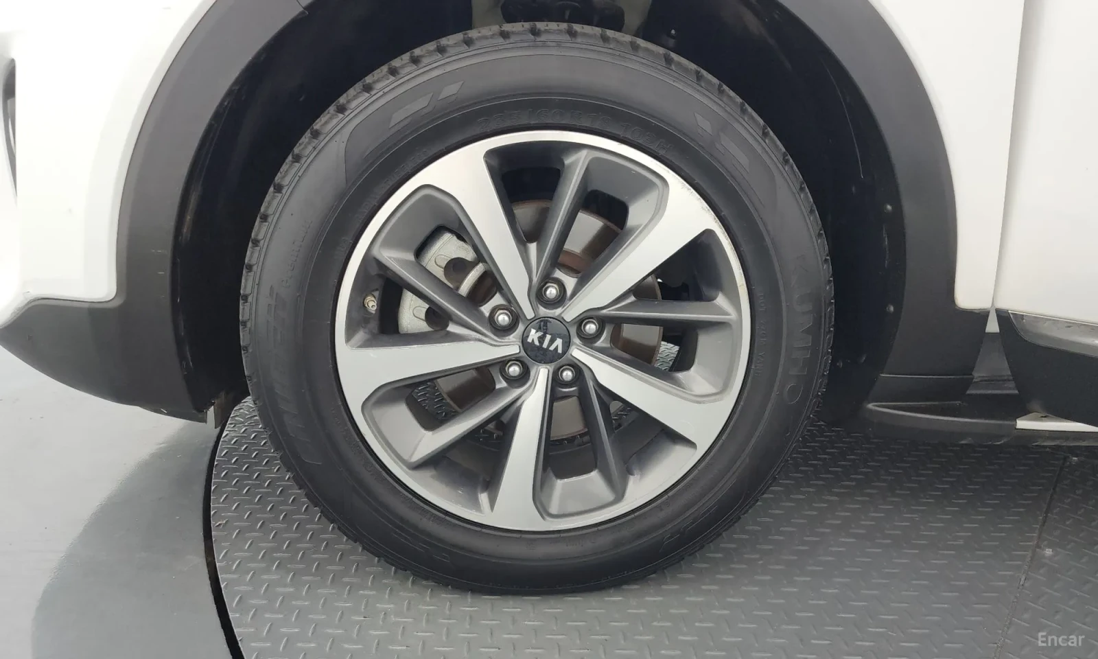 Kia Sorento 2.2 4WD\Фейслифт\Топ цена, снимка 5 - Автомобили и джипове - 55584691
