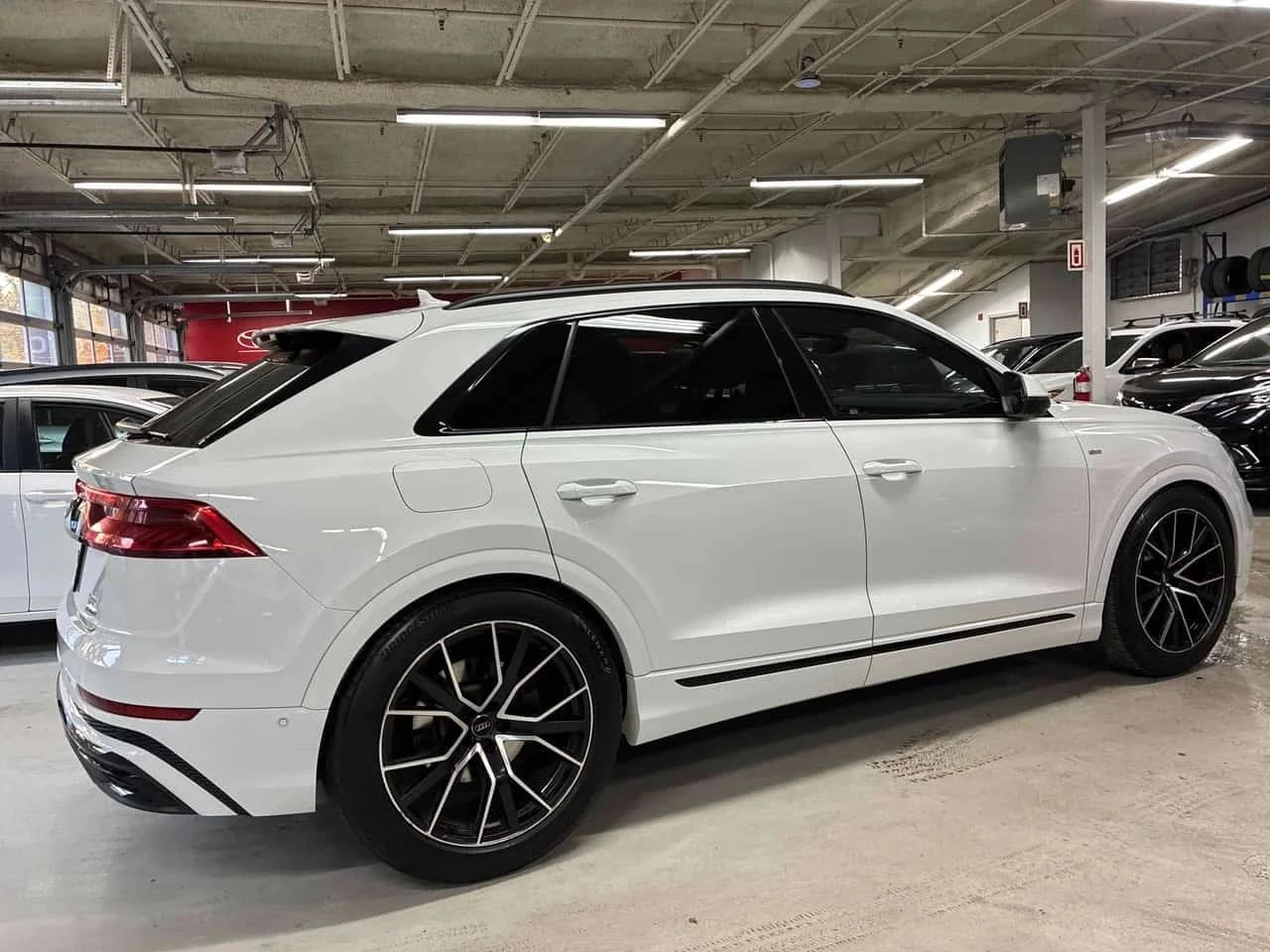 Audi Q8, снимка 3 - Автомобили и джипове - 56717157