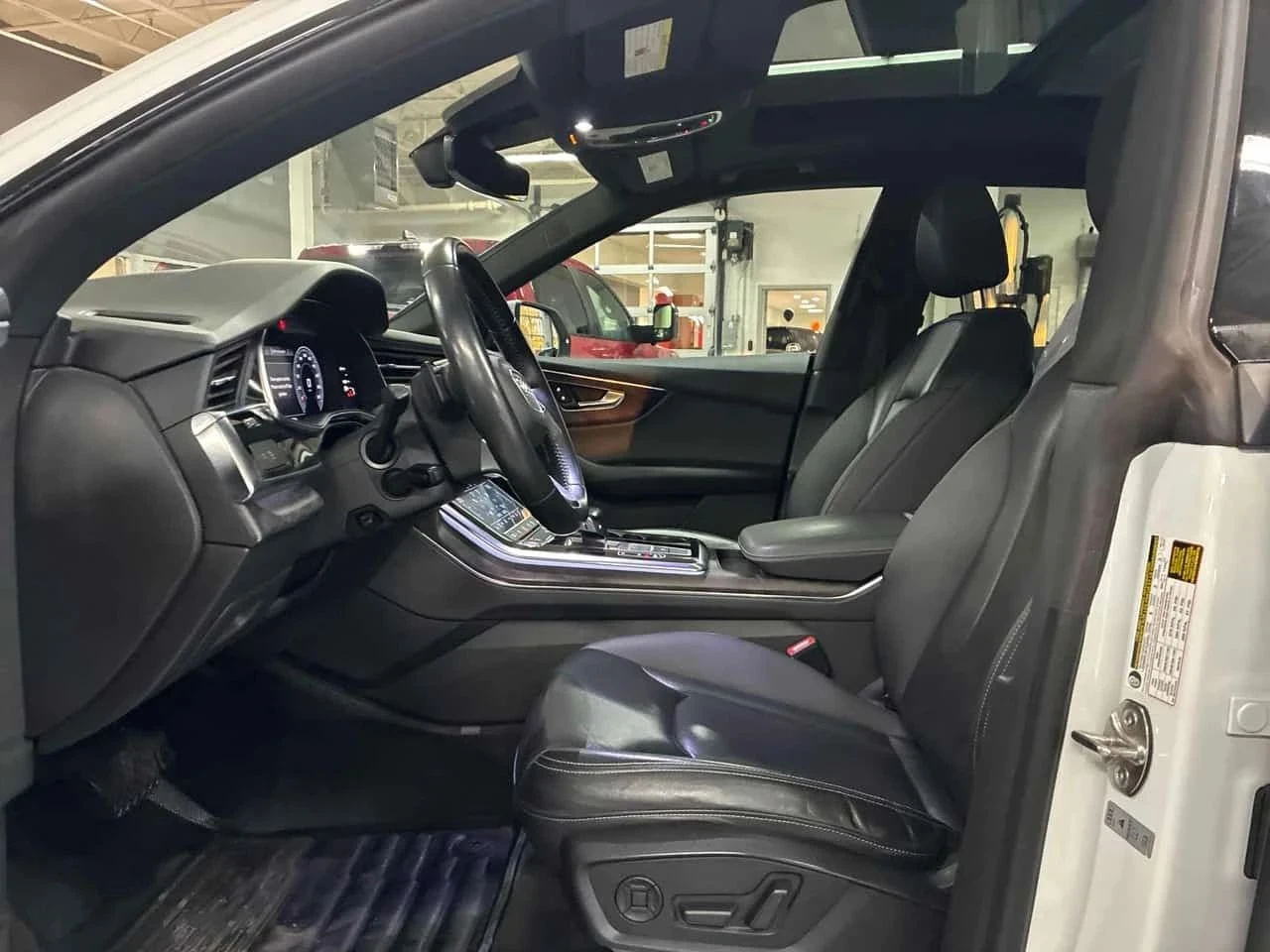 Audi Q8, снимка 14 - Автомобили и джипове - 56717157