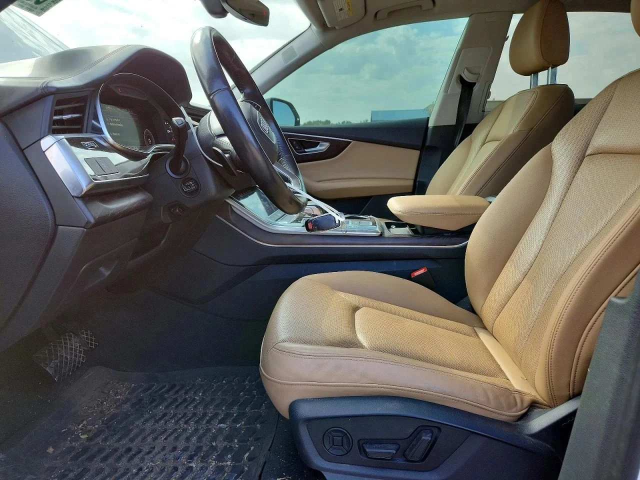 Audi Q8, снимка 7 - Автомобили и джипове - 56723247