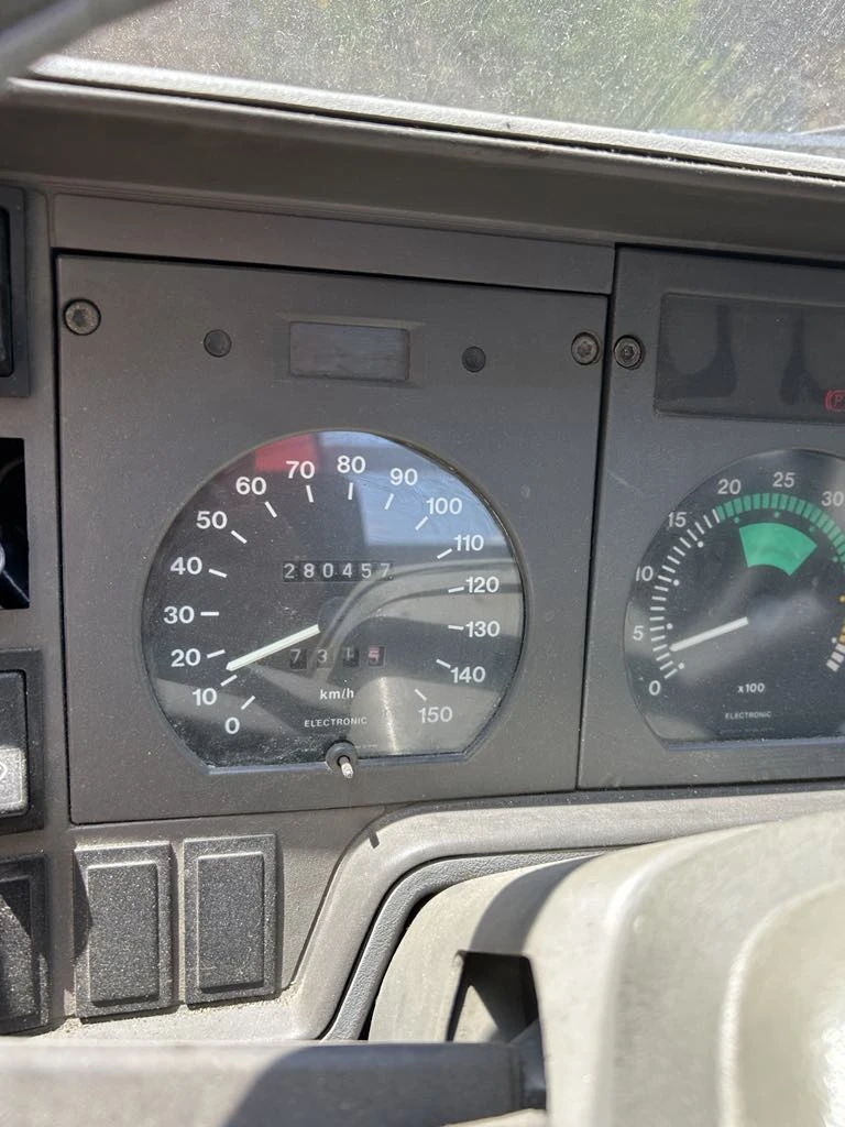 Iveco 3512 бордови с кран - изображение 3