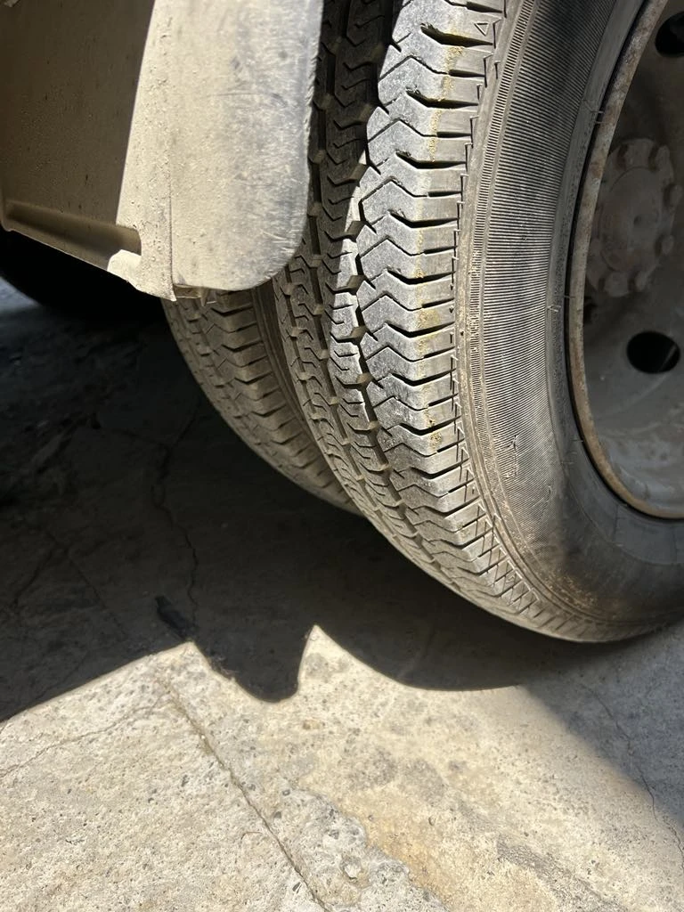 Iveco 3512 бордови с кран - изображение 6