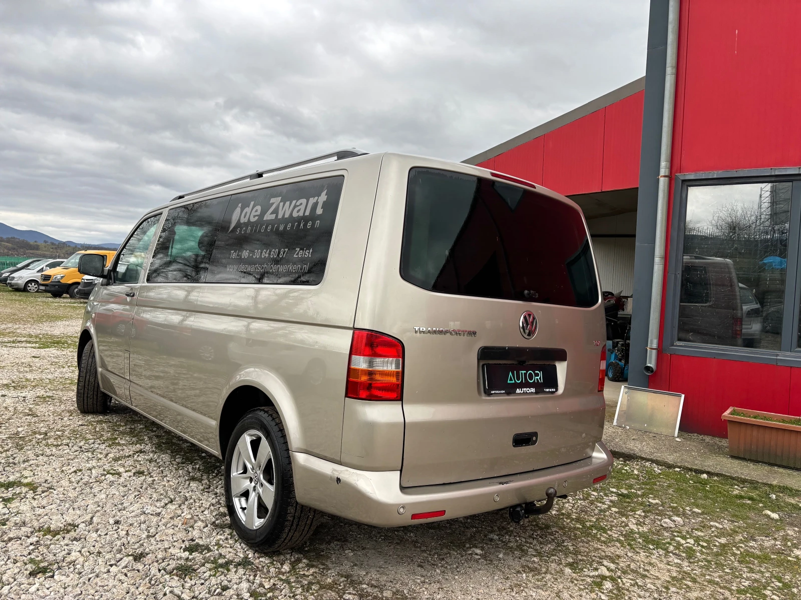 VW Transporter КОЖА/КАМЕРА/КЛИМАТИК/НАВИГАЦИЯ, снимка 6 - Бусове и автобуси - 53936315