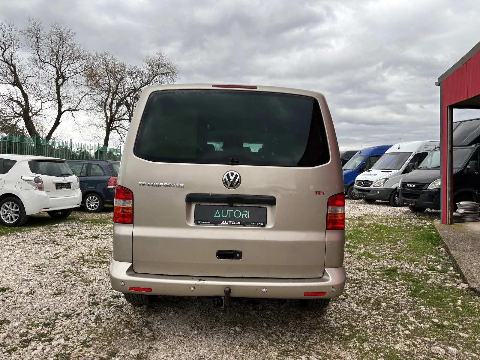 VW Transporter КОЖА/КАМЕРА/КЛИМАТИК/НАВИГАЦИЯ, снимка 5 - Бусове и автобуси - 53936315