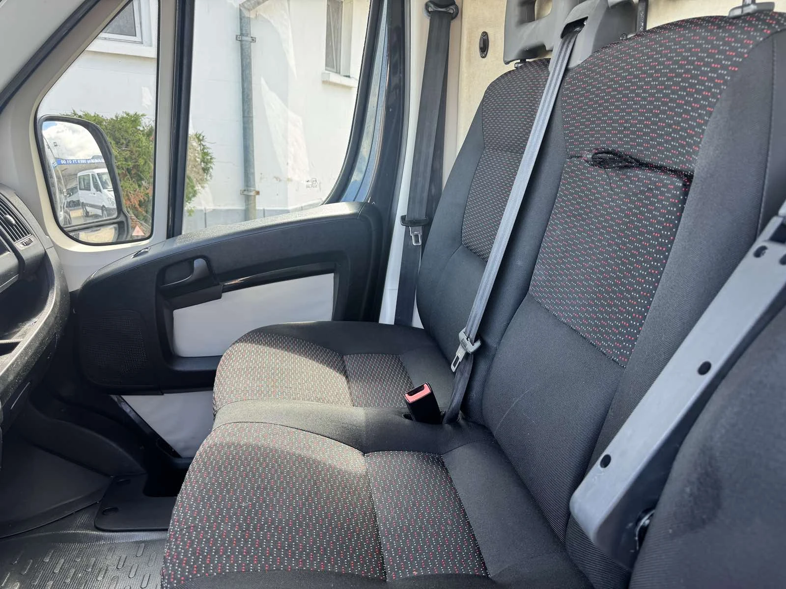 Peugeot Boxer 2.2HDI KLIMA, снимка 13 - Бусове и автобуси - 54971563
