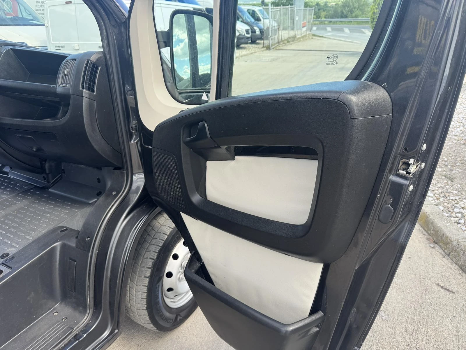 Peugeot Boxer 2.2HDI KLIMA, снимка 8 - Бусове и автобуси - 54971563