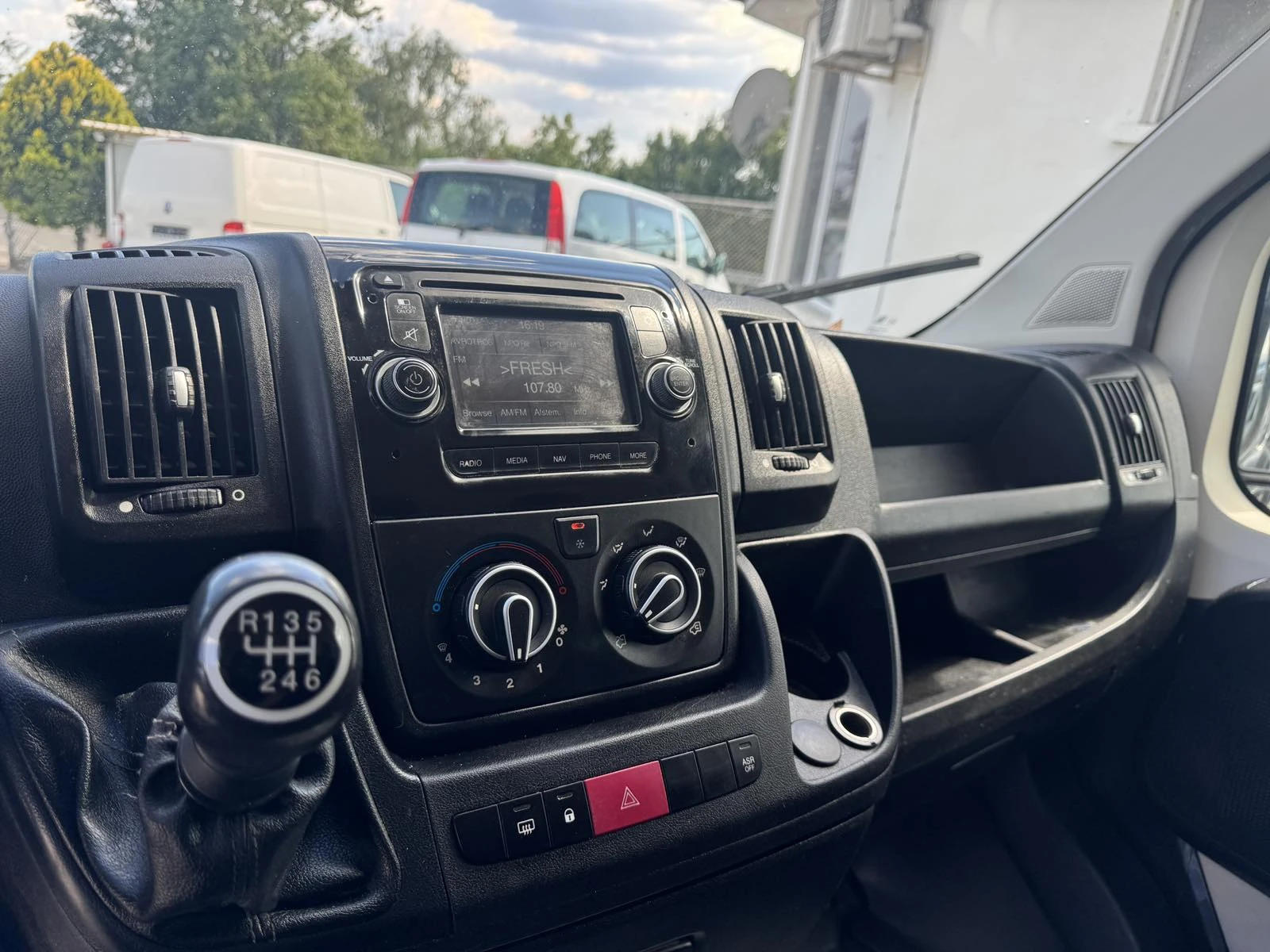 Peugeot Boxer 2.2HDI KLIMA, снимка 14 - Бусове и автобуси - 54971563