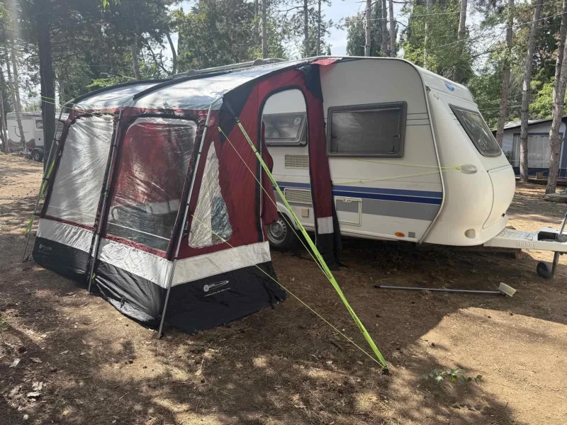 Каравана Hobby Excellent easy 450, снимка 4 - Каравани и кемпери - 51652678