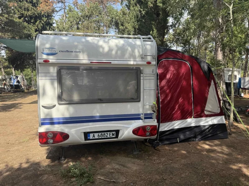 Каравана Hobby Excellent easy 450, снимка 6 - Каравани и кемпери - 51652678