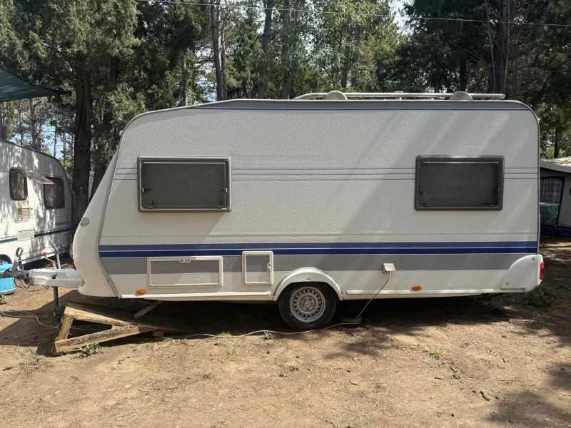 Каравана Hobby Excellent easy 450, снимка 2 - Каравани и кемпери - 51652678