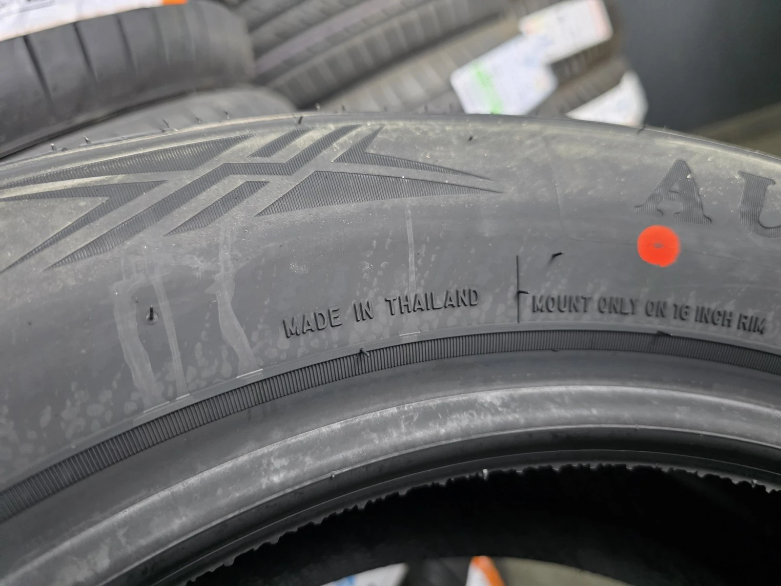 Гуми Летни 205/55R16, снимка 5 - Гуми и джанти - 56664518