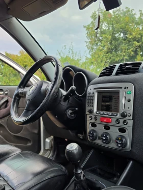 Alfa Romeo 147 1.9 JTD, снимка 14