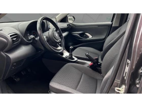 Toyota Yaris 1.5i M/T, Месечна вноска от 176   - 12990 € / 25406.23 лв. - 26117137 11