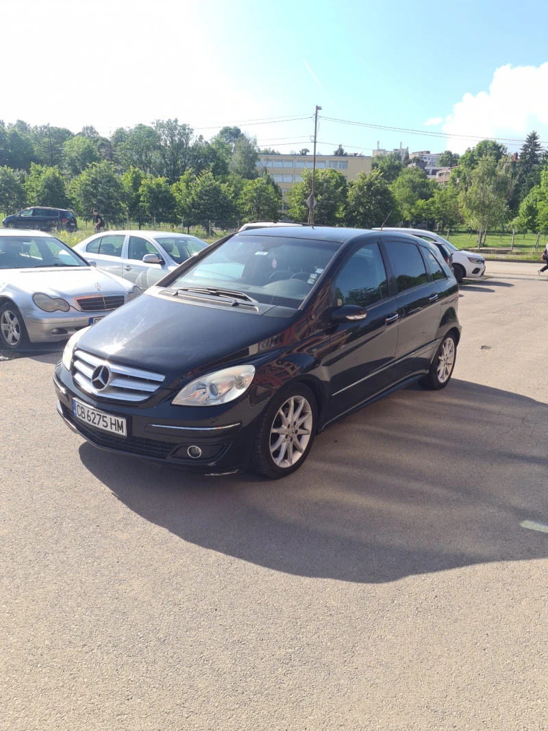 Mercedes-Benz B 180, снимка 1 - Автомобили и джипове - 47411086