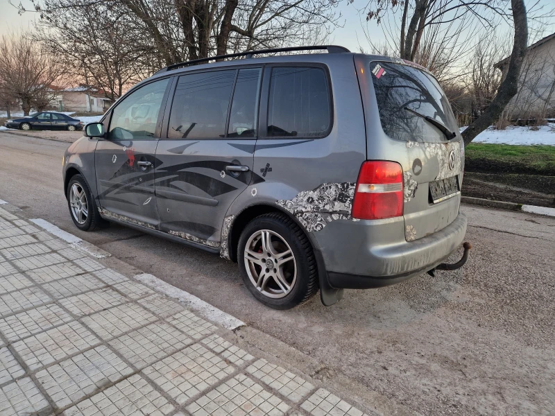 VW Touran 1.9 TDI 6+ 1, снимка 3 - Автомобили и джипове - 48744664