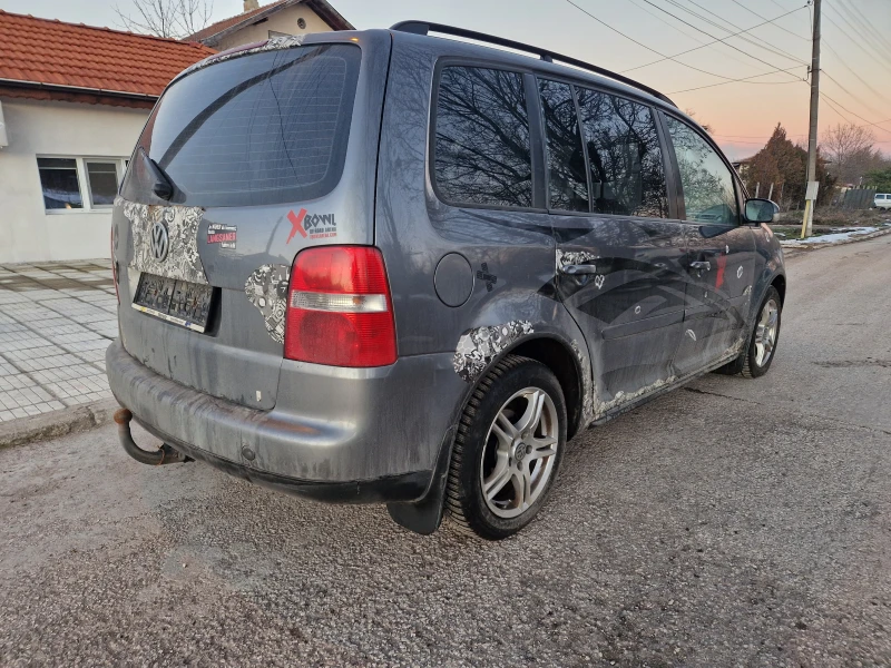 VW Touran 1.9 TDI 6+ 1, снимка 4 - Автомобили и джипове - 48744664