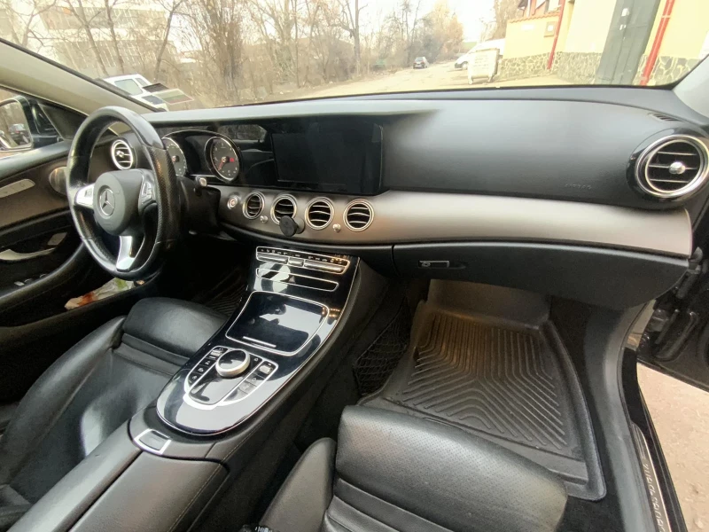 Mercedes-Benz E 200, снимка 14 - Автомобили и джипове - 48933964