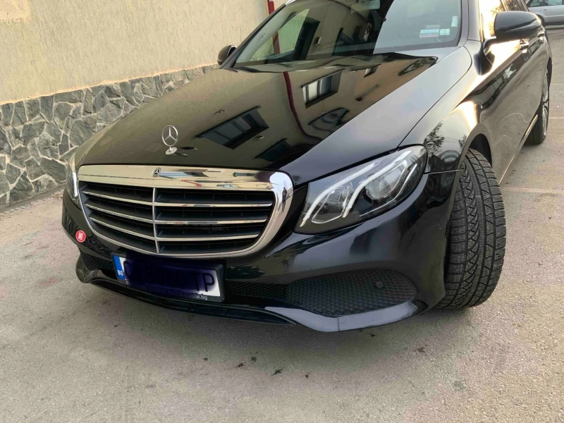 Mercedes-Benz E 200, снимка 1 - Автомобили и джипове - 49582114