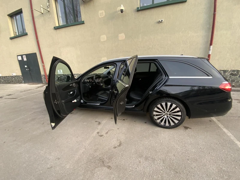 Mercedes-Benz E 200, снимка 10 - Автомобили и джипове - 48933964