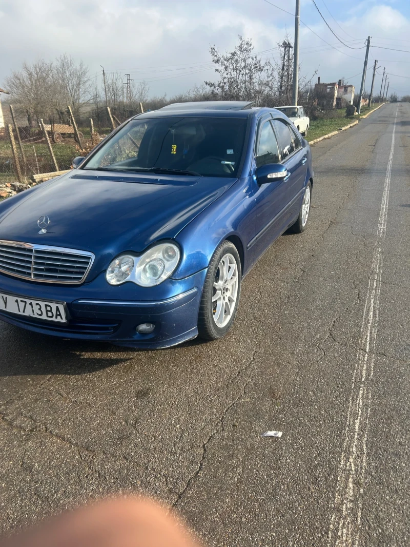 Mercedes-Benz 220, снимка 1 - Автомобили и джипове - 49114174