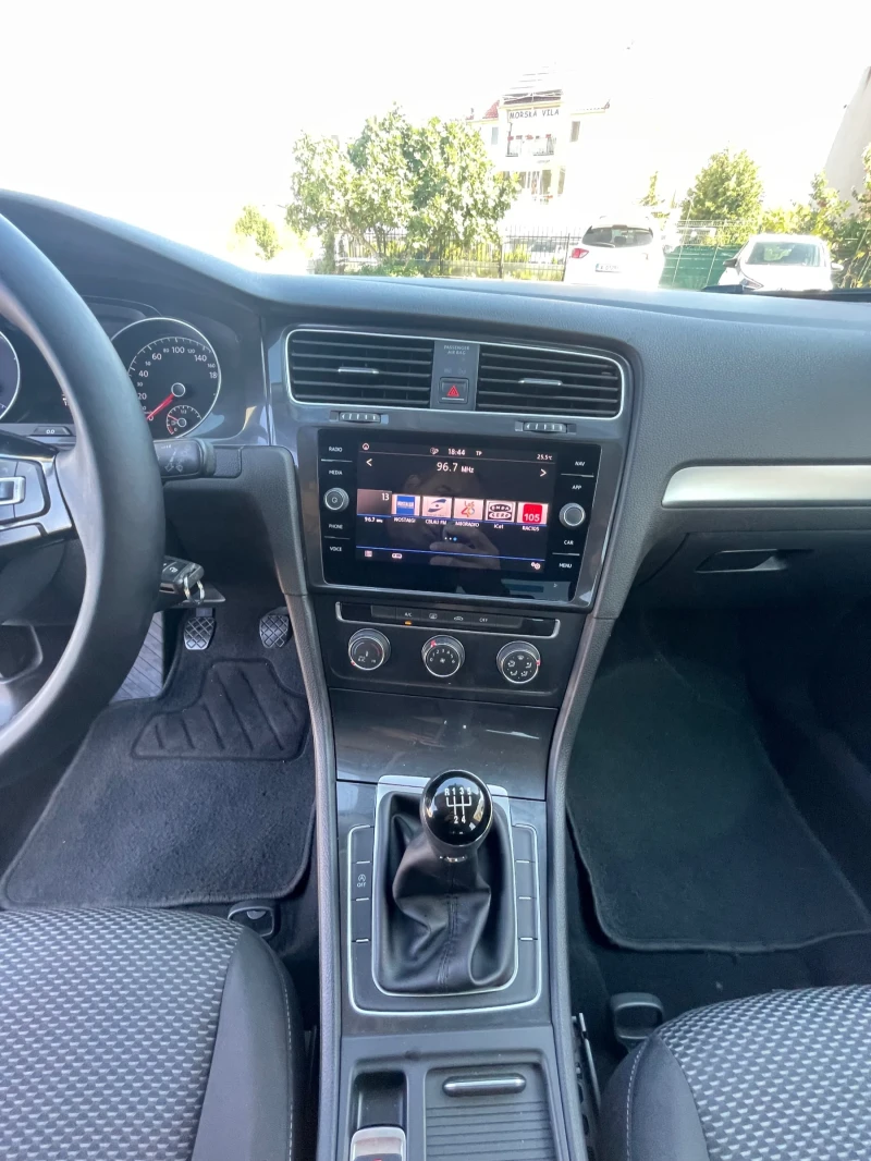 VW Golf 1.6TDI-115к.с., снимка 13 - Автомобили и джипове - 51324214