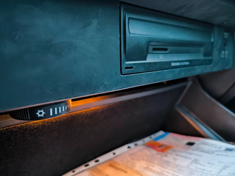 Skoda Octavia 2018 TDI Годишна винетка Подарък нови зимни гуми, снимка 15 - Автомобили и джипове - 52226364