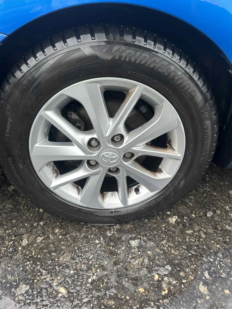 Toyota Auris 1. 4 D-4D, 90, снимка 10 - Автомобили и джипове - 52692638