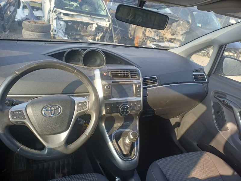 Toyota Verso 1.6d4d-112кс.-НА ЧАСТИ, снимка 7 - Автомобили и джипове - 52877406