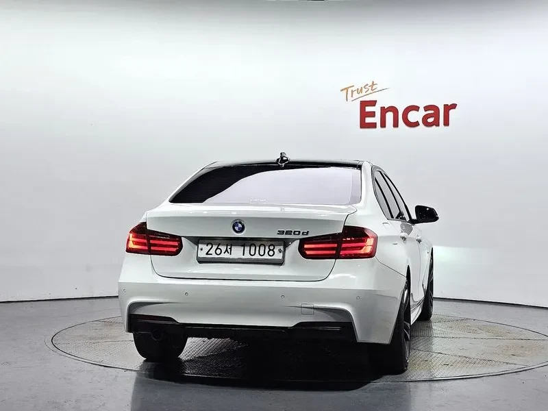 BMW 320, снимка 4 - Автомобили и джипове - 52469104