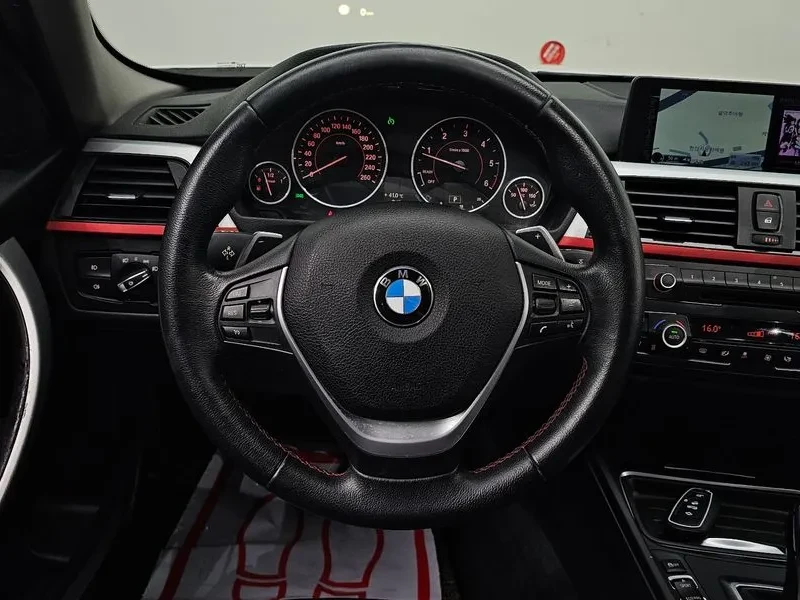 BMW 320, снимка 14 - Автомобили и джипове - 52469104