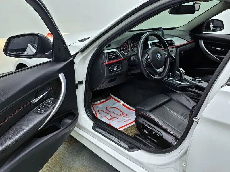 BMW 320, снимка 10 - Автомобили и джипове - 52469104