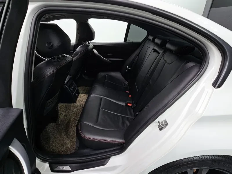 BMW 320, снимка 11 - Автомобили и джипове - 52469104