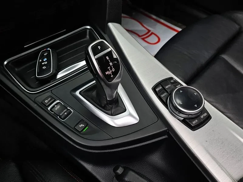 BMW 320, снимка 9 - Автомобили и джипове - 52469104