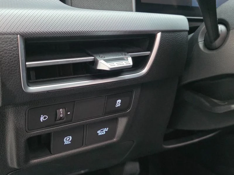 Hyundai Sonata 2.0 LPG, снимка 13 - Автомобили и джипове - 56160624