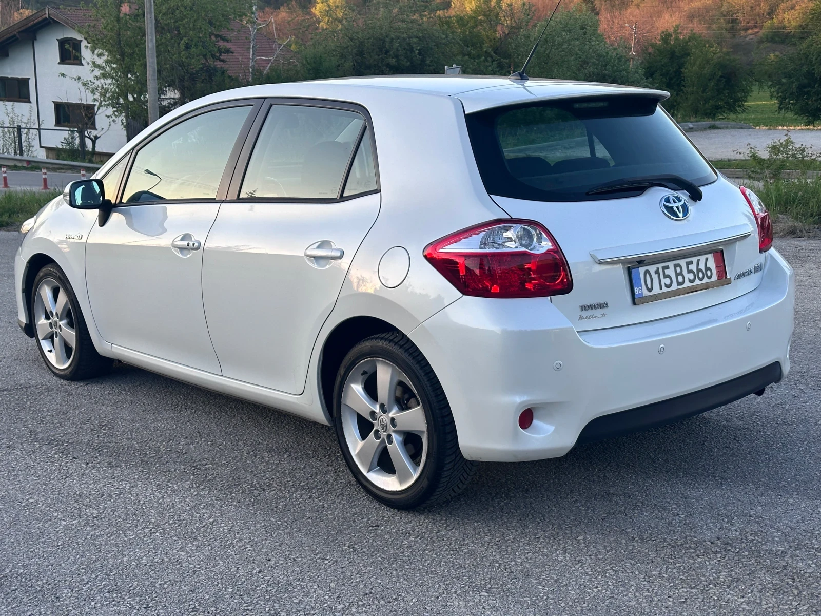 Toyota Auris 1.8 HYBRID FACE СЕРВИЗНА ИСТОРИЯ!!! - изображение 5