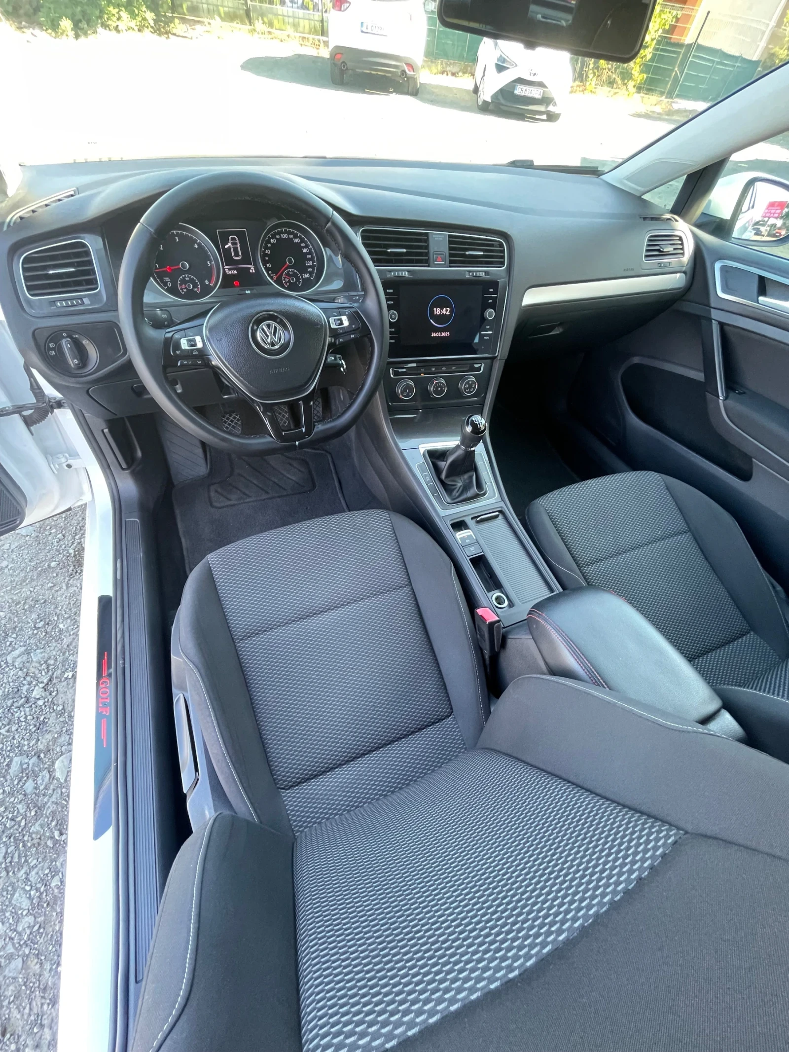 VW Golf 1.6TDI-115к.с. - изображение 10