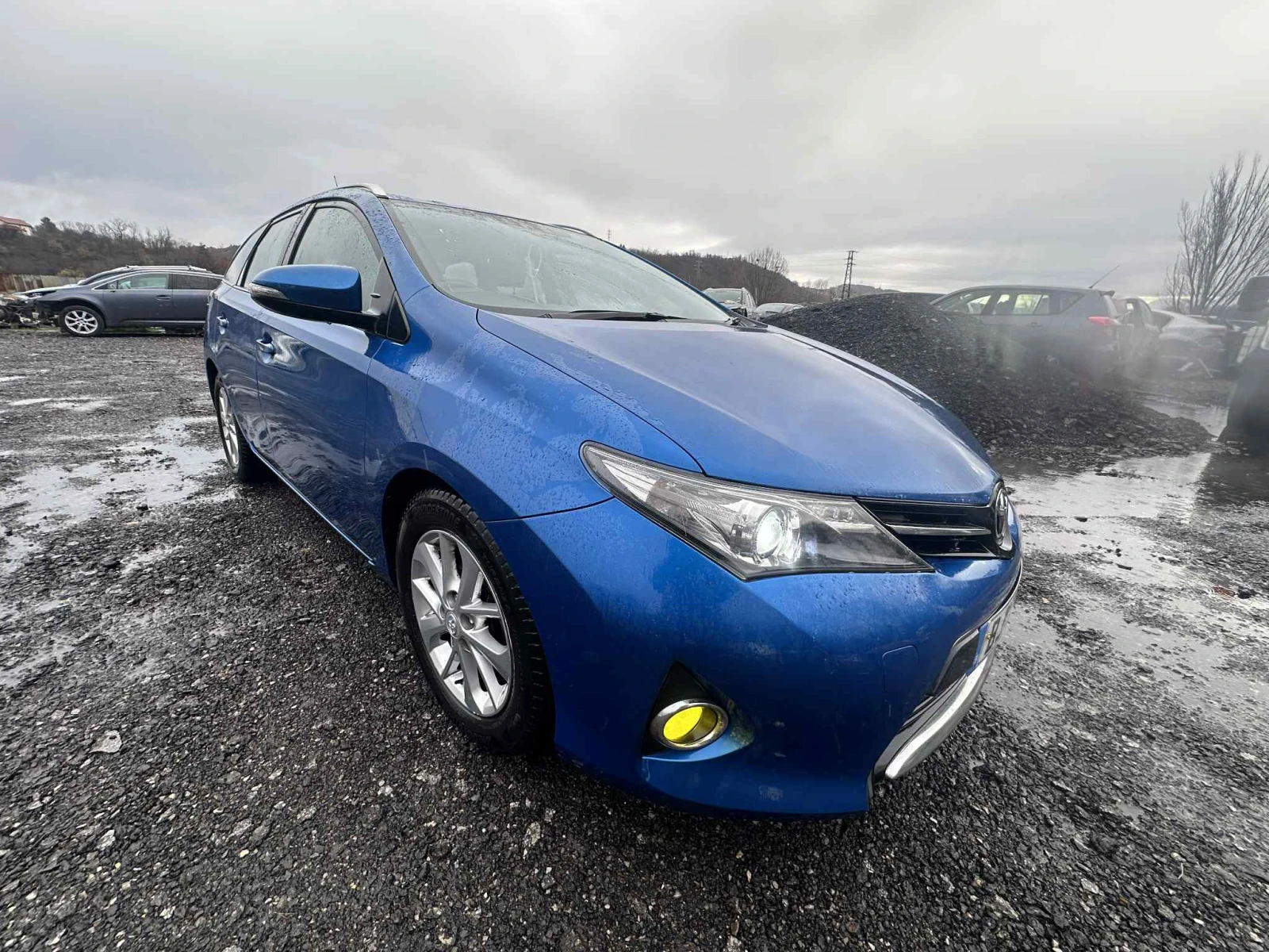 Toyota Auris 1. 4 D-4D, 90 - изображение 5