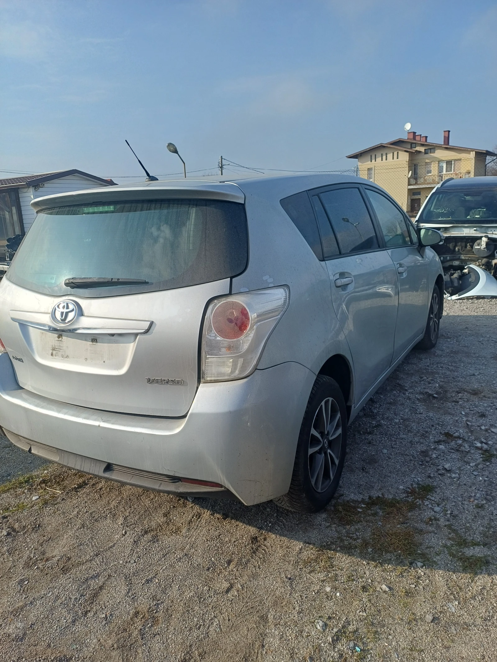 Toyota Verso 1.6d4d-112��.-�� ����� | Mobile.bg � ����������� 5
