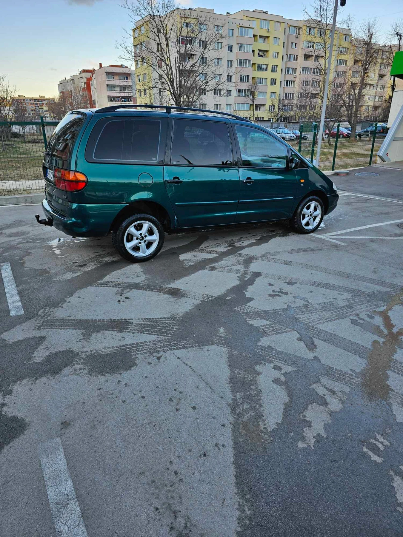 VW Sharan, снимка 4 - Автомобили и джипове - 53844338