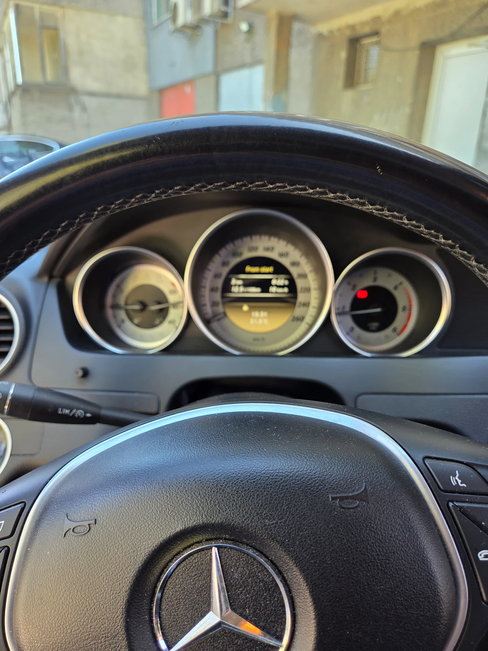 Mercedes-Benz C 250, снимка 3 - Автомобили и джипове - 54322210