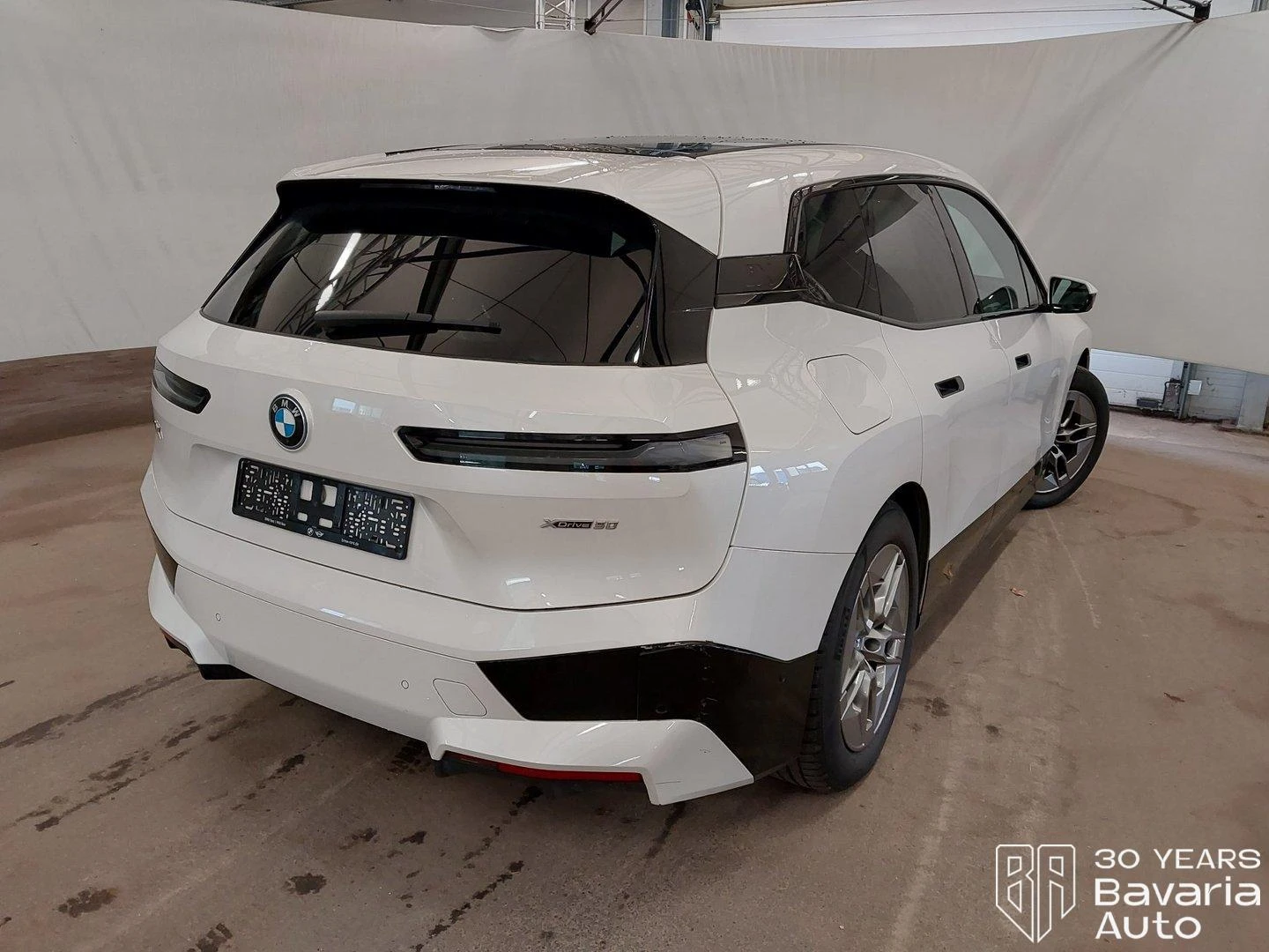 BMW iX 50 xDrive Sport, снимка 3 - Автомобили и джипове - 54836637