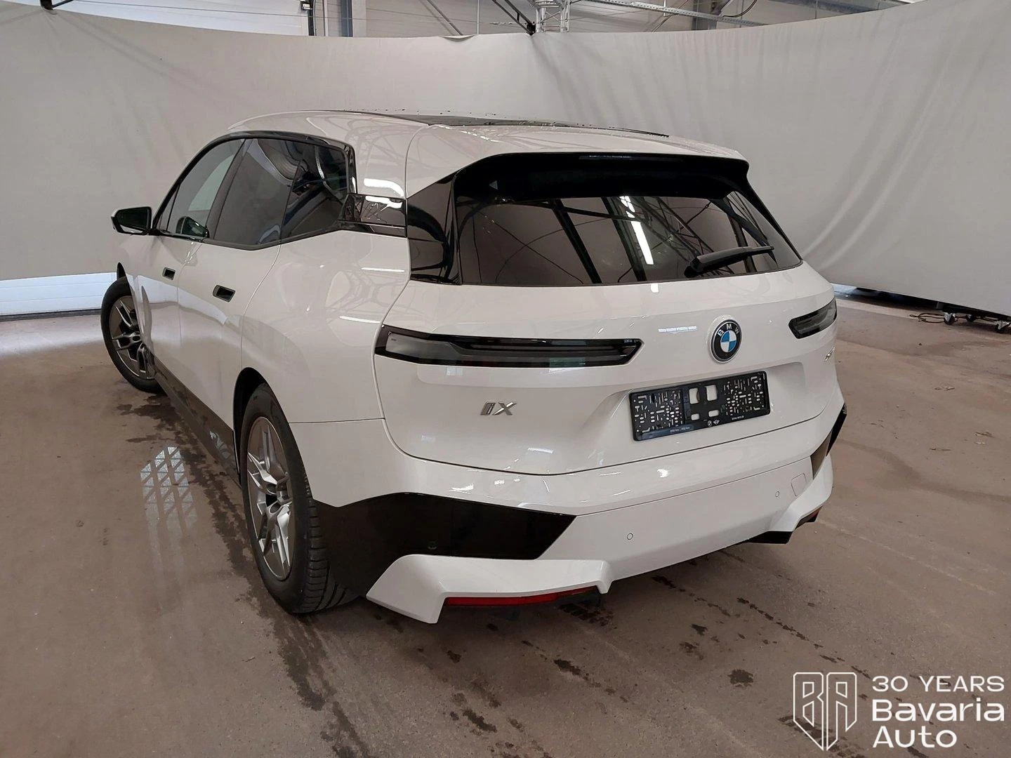 BMW iX 50 xDrive Sport, снимка 2 - Автомобили и джипове - 54836637