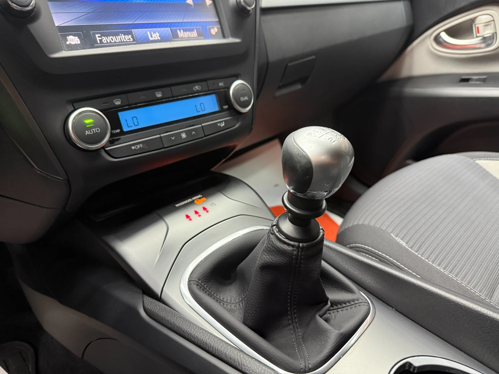 Toyota Avensis 1.6d Facelift | Mobile.bg � ����������� 10