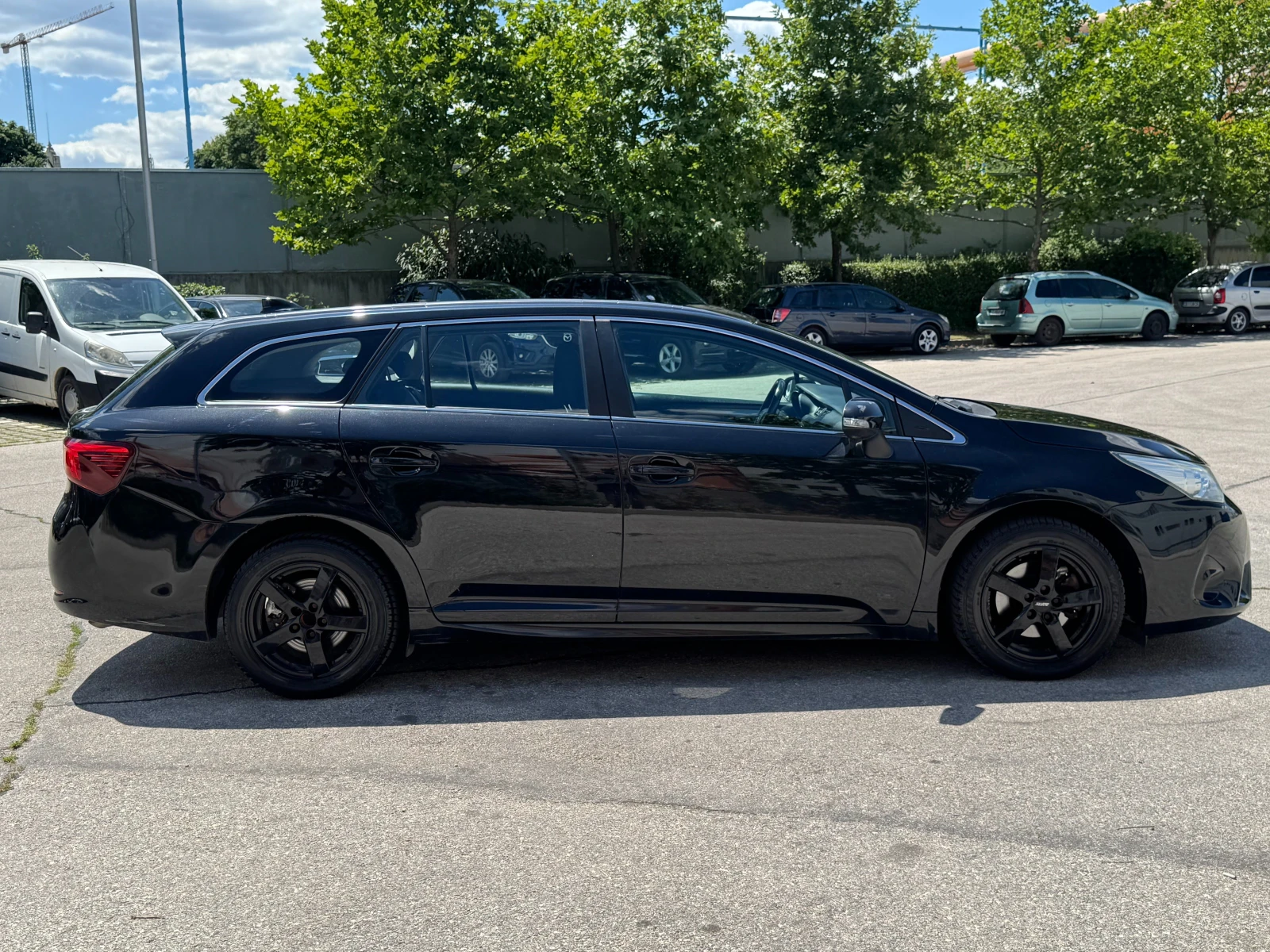 Toyota Avensis 1.6d Facelift | Mobile.bg � ����������� 6
