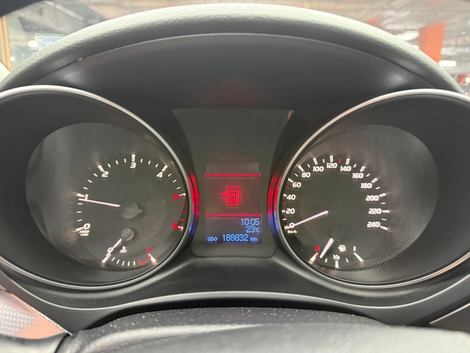 Toyota Avensis 1.6d Facelift | Mobile.bg � ����������� 15