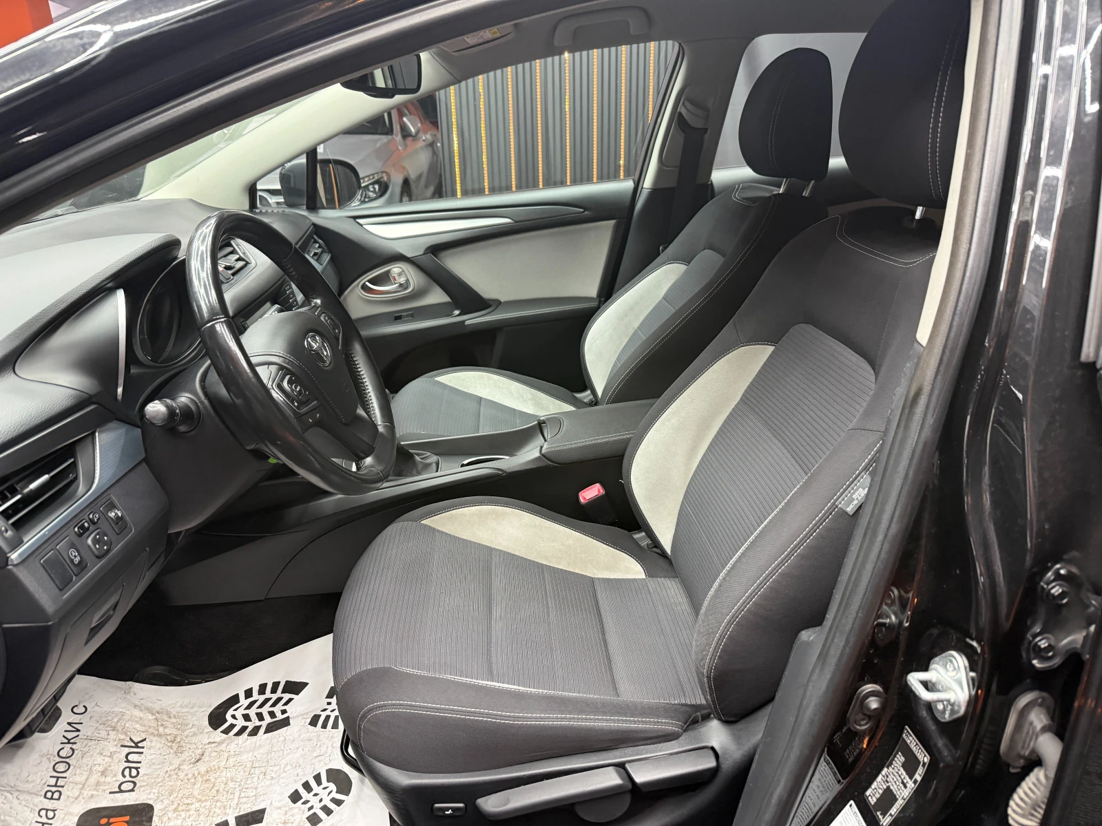 Toyota Avensis 1.6d Facelift | Mobile.bg � ����������� 7
