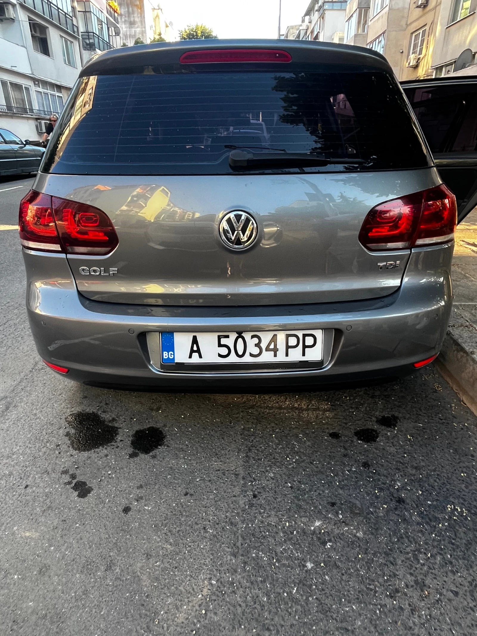 VW Golf 1.6tdi, снимка 6 - Автомобили и джипове - 55416661